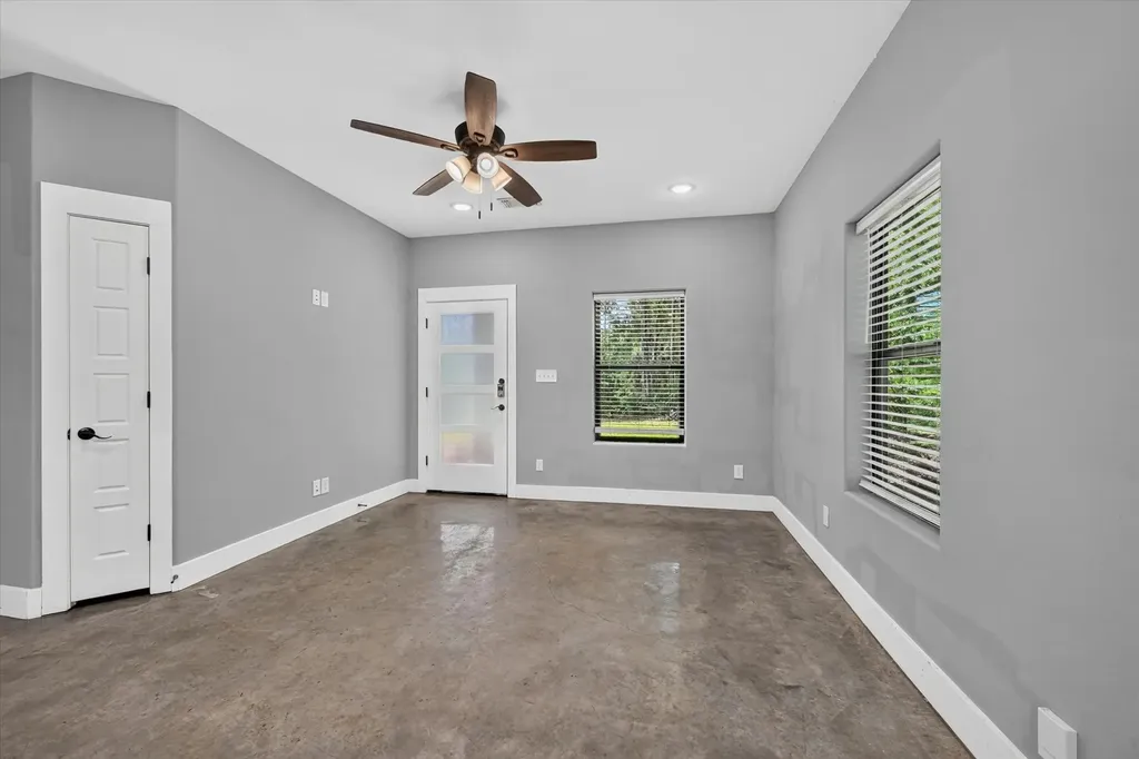 707 E Woodard Street Denison TX 75021