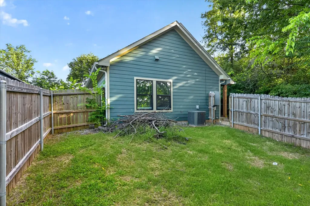 707 E Woodard Street Denison TX 75021