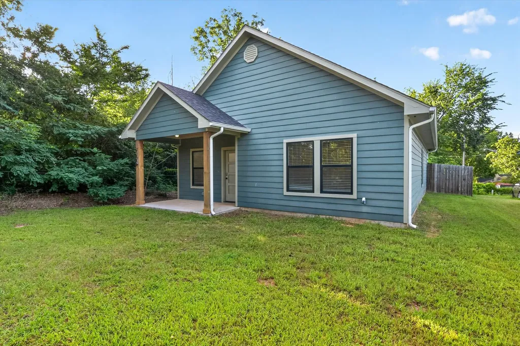 707 E Woodard Street Denison TX 75021