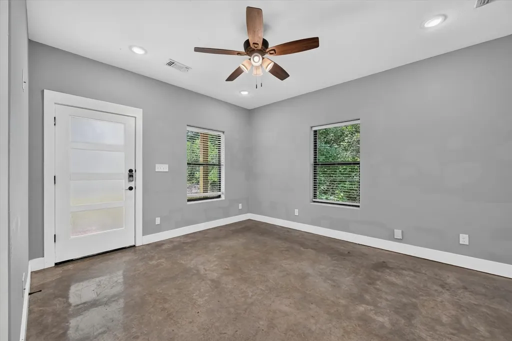707 E Woodard Street Denison TX 75021