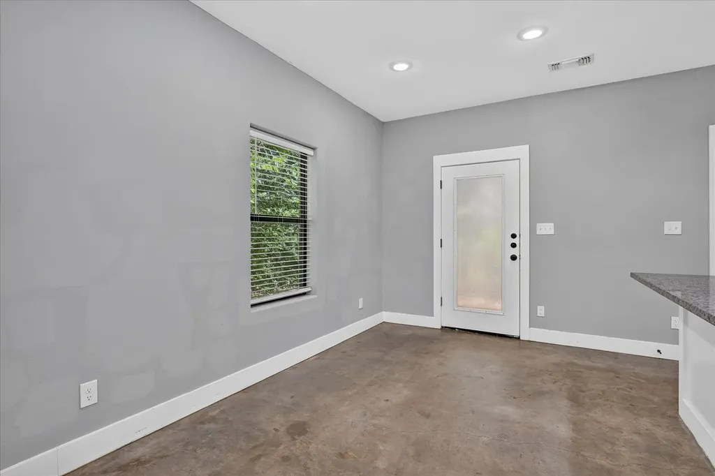 707 E Woodard Street Denison TX 75021