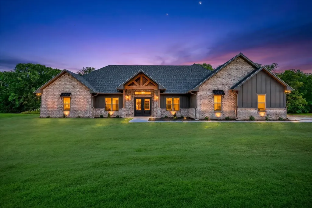 250 Private Road 45855 Blossom TX 75416