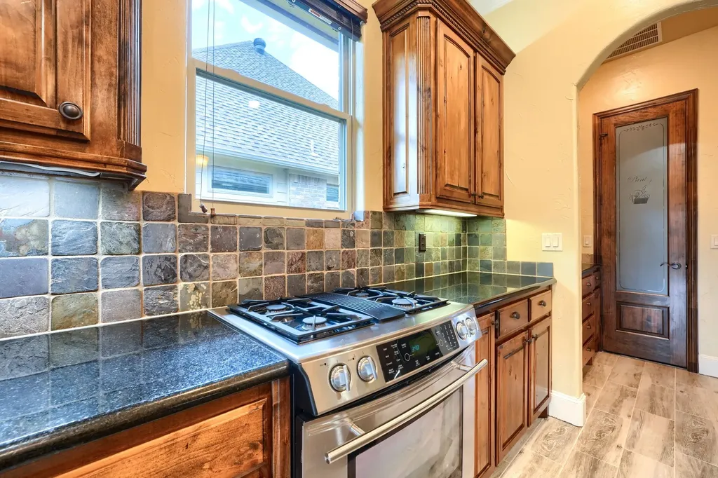 8009 Canyon Oak Drive North Richland Hills TX 76182