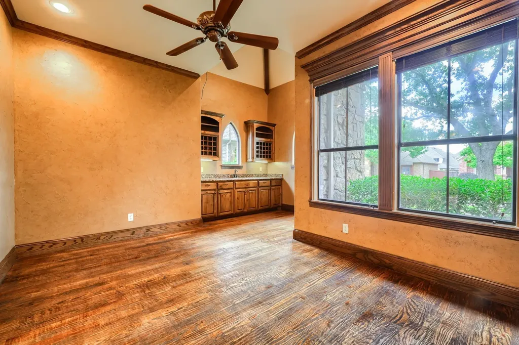 8009 Canyon Oak Drive North Richland Hills TX 76182