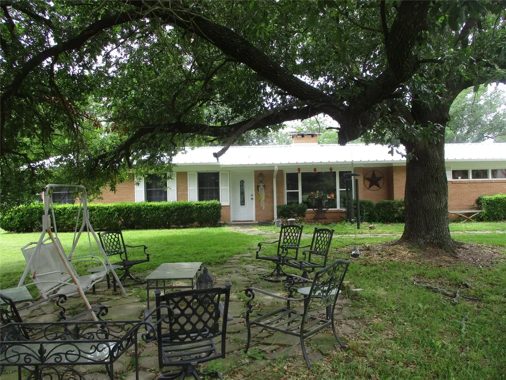 1026 County Road 1145 No City TX 75472