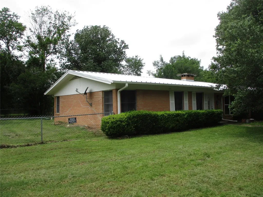 1026 County Road 1145 No City TX 75472