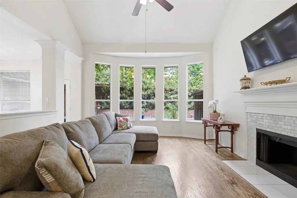 2218 Ash Grove Way Dallas TX 75228