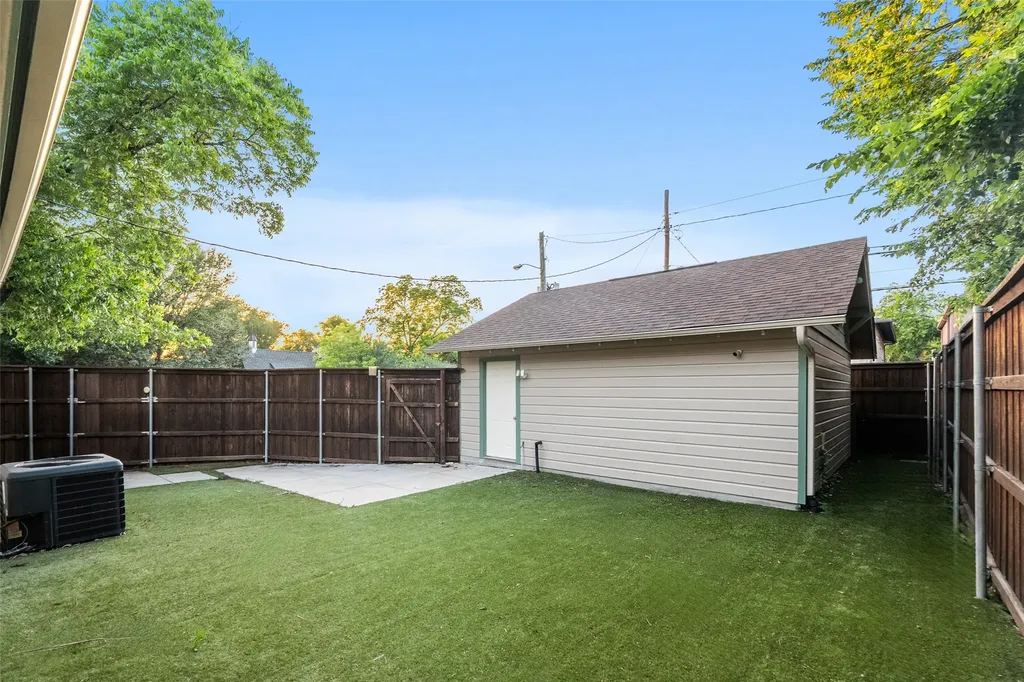 5703 Mercedes Avenue Dallas TX 75206