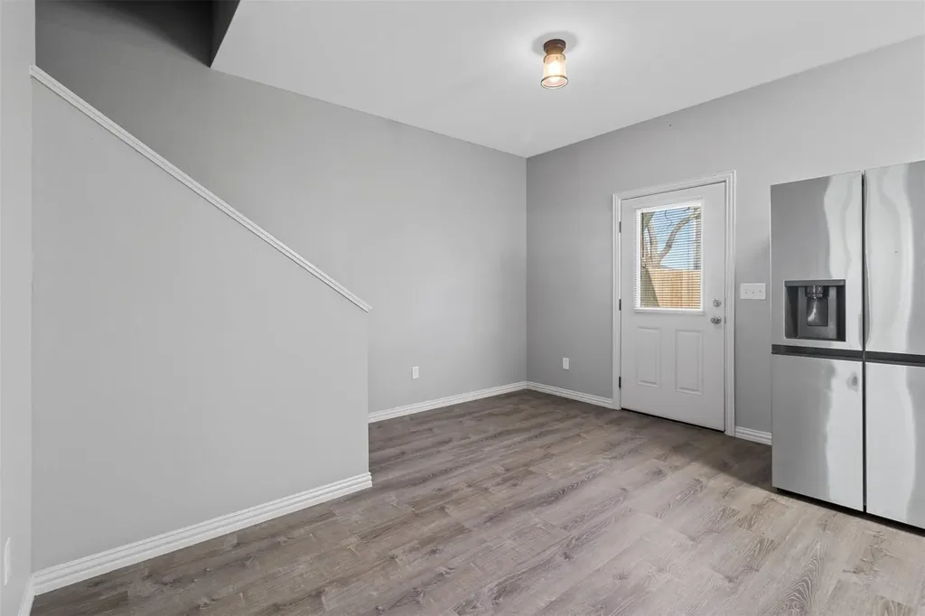 525-527 E Ball Street Tom Bean TX 75489