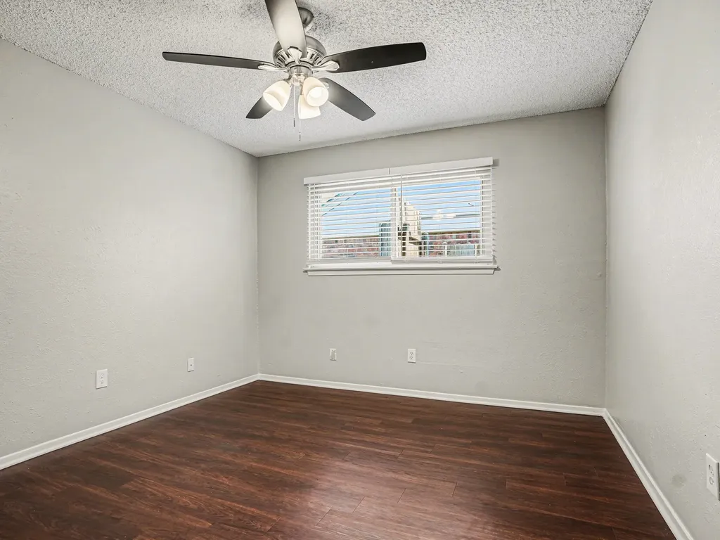 1702 Crimson Court Arlington TX 76018