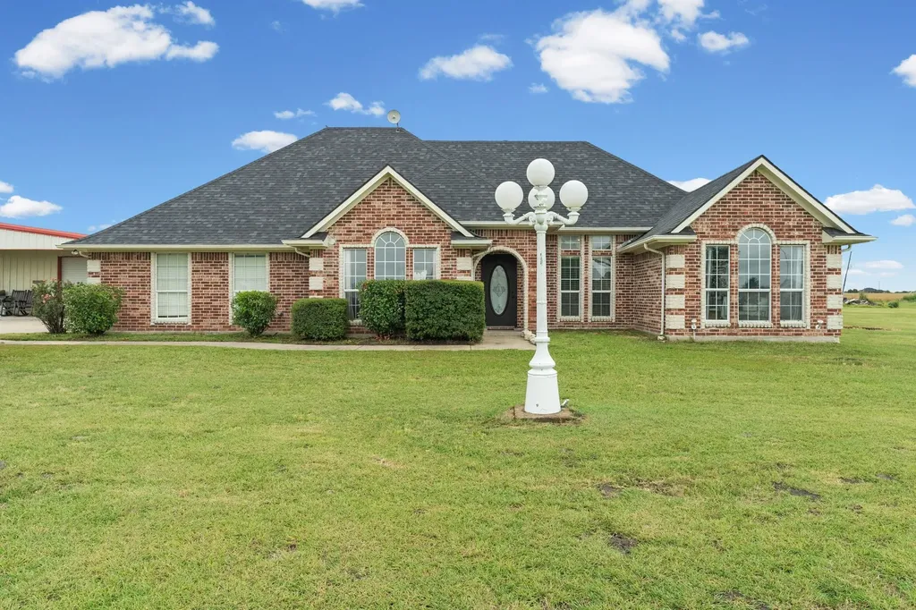 4106 Fox Run Caddo Mills TX 75135