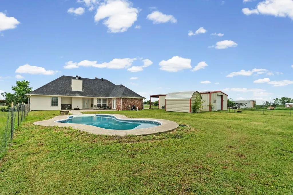 4106 Fox Run Caddo Mills TX 75135