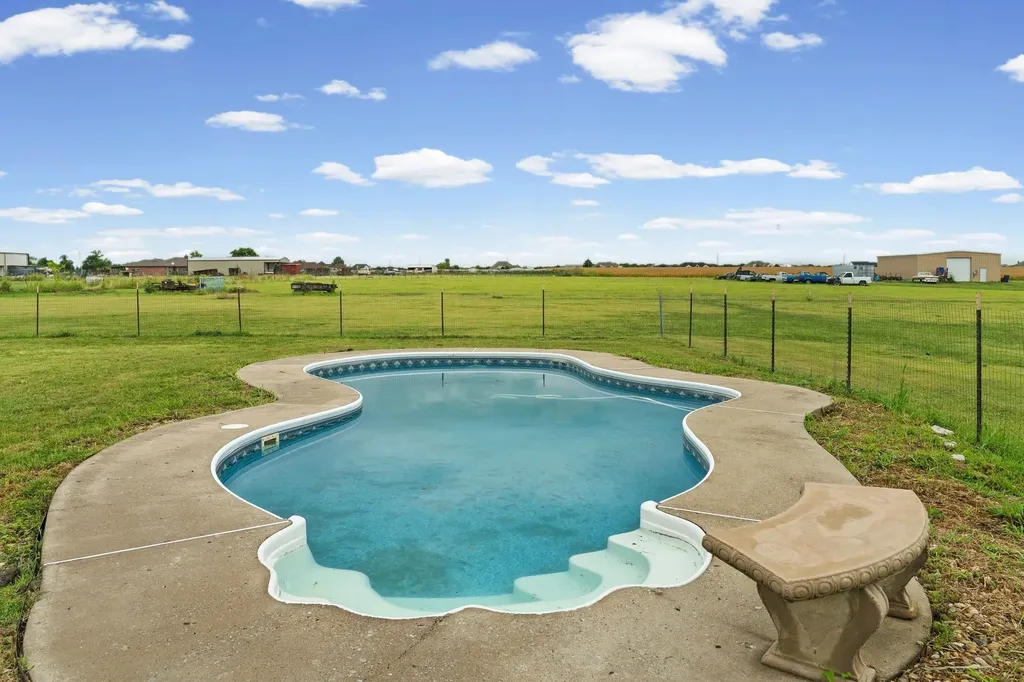 4106 Fox Run Caddo Mills TX 75135