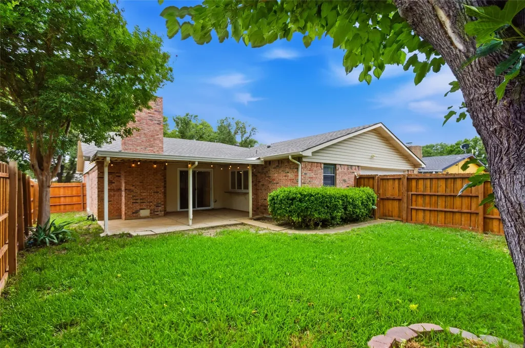 1811 Addington Drive Carrollton TX 75007