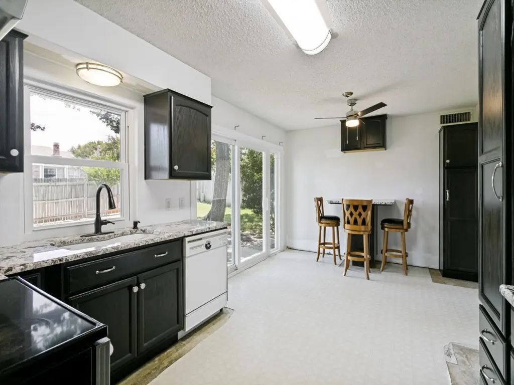 1706 Acorn Drive Euless TX 76039