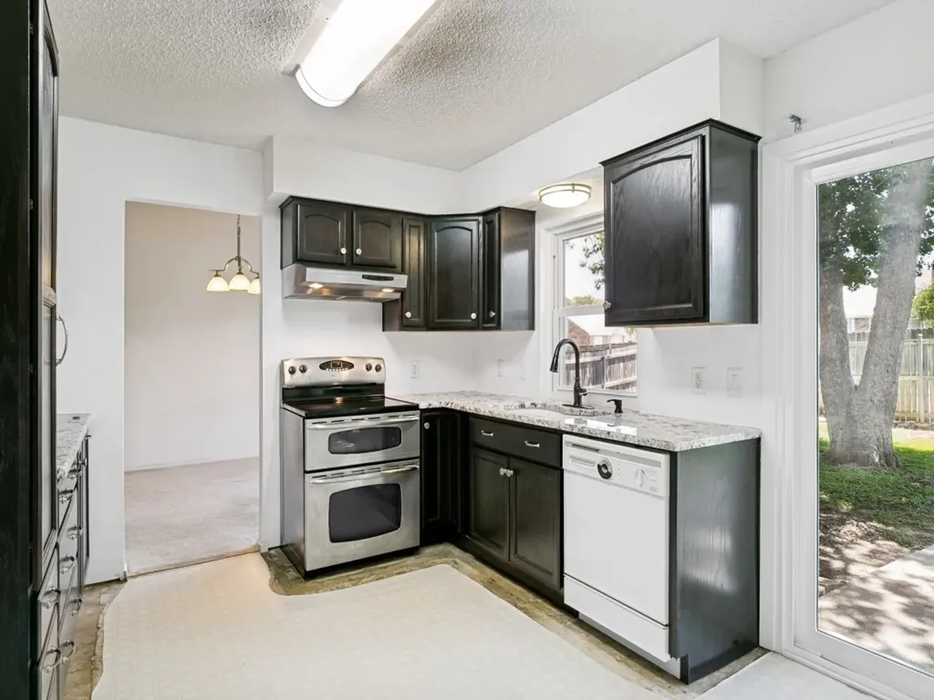1706 Acorn Drive Euless TX 76039