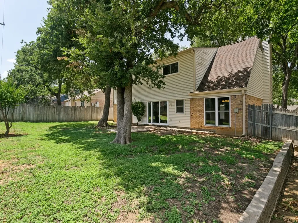 1706 Acorn Drive Euless TX 76039