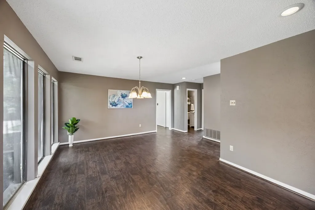 5 Chelsey Circle Richardson TX 75082