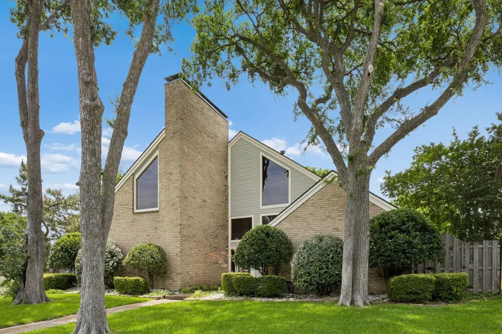 5 Chelsey Circle Richardson TX 75082