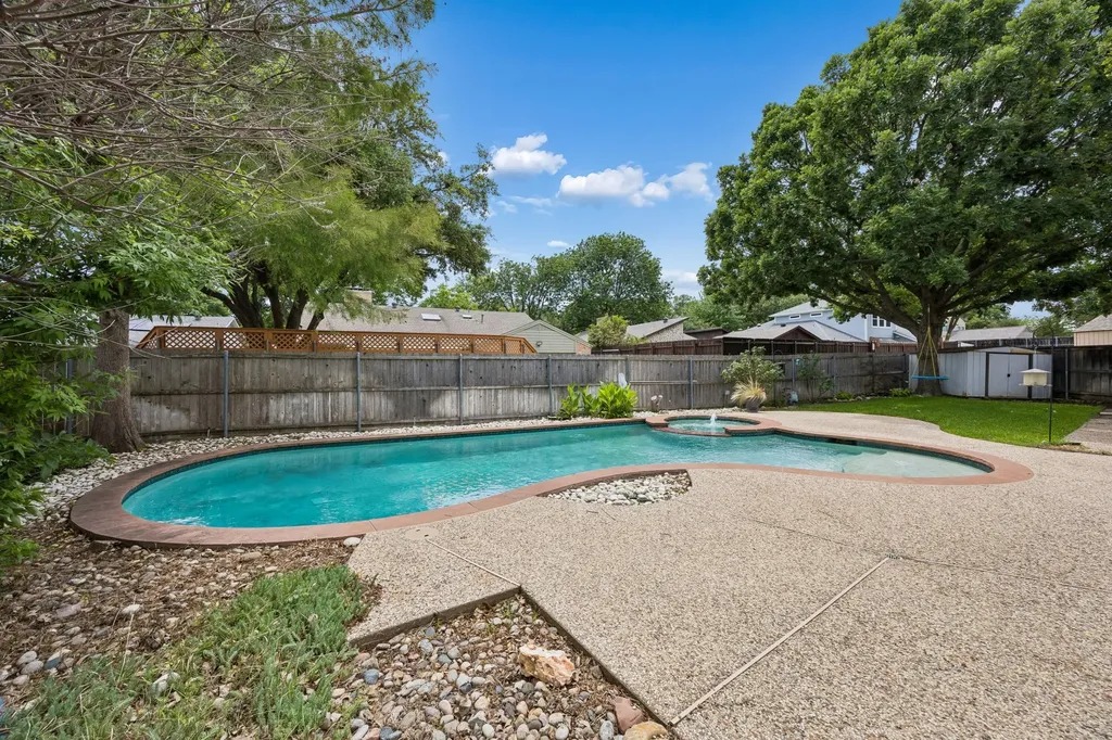 5 Chelsey Circle Richardson TX 75082