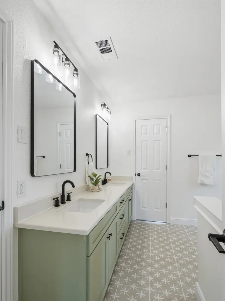 105 Meadow Oak Court Double Oak TX 75077