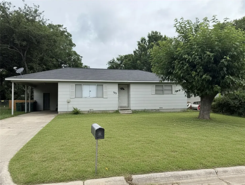 703 Walter Road Gainesville TX 76240