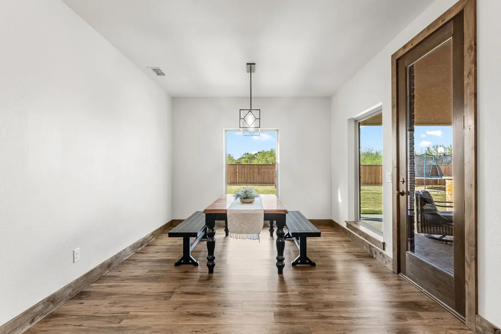 515 Sales Road Windthorst TX 76389