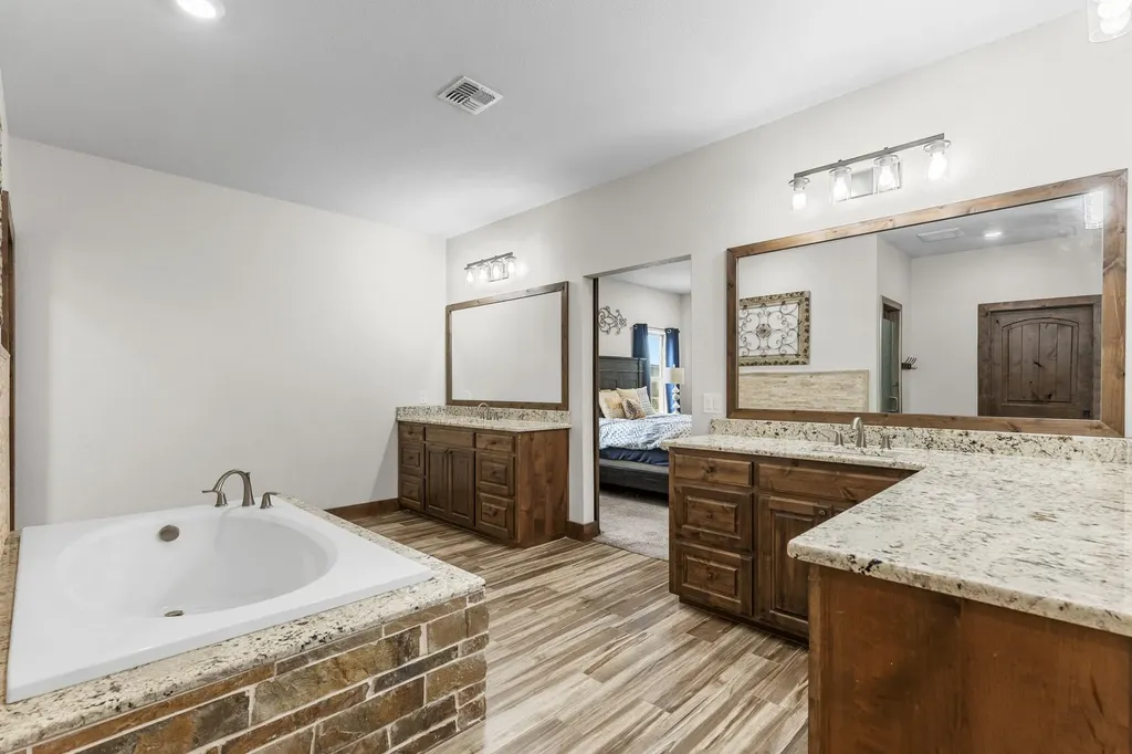 515 Sales Road Windthorst TX 76389