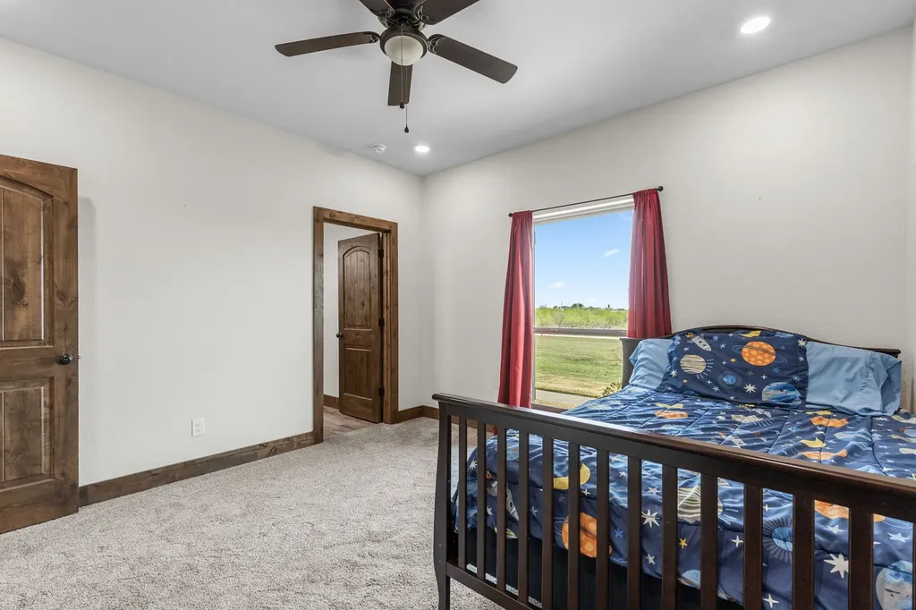 515 Sales Road Windthorst TX 76389