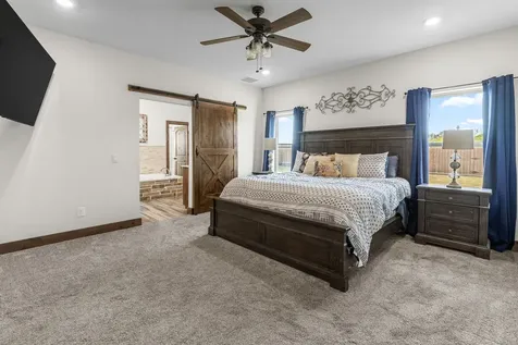 515 Sales Road Windthorst TX 76389