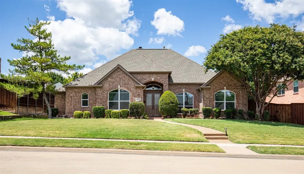 1405 Faringdon Drive Plano TX 75075