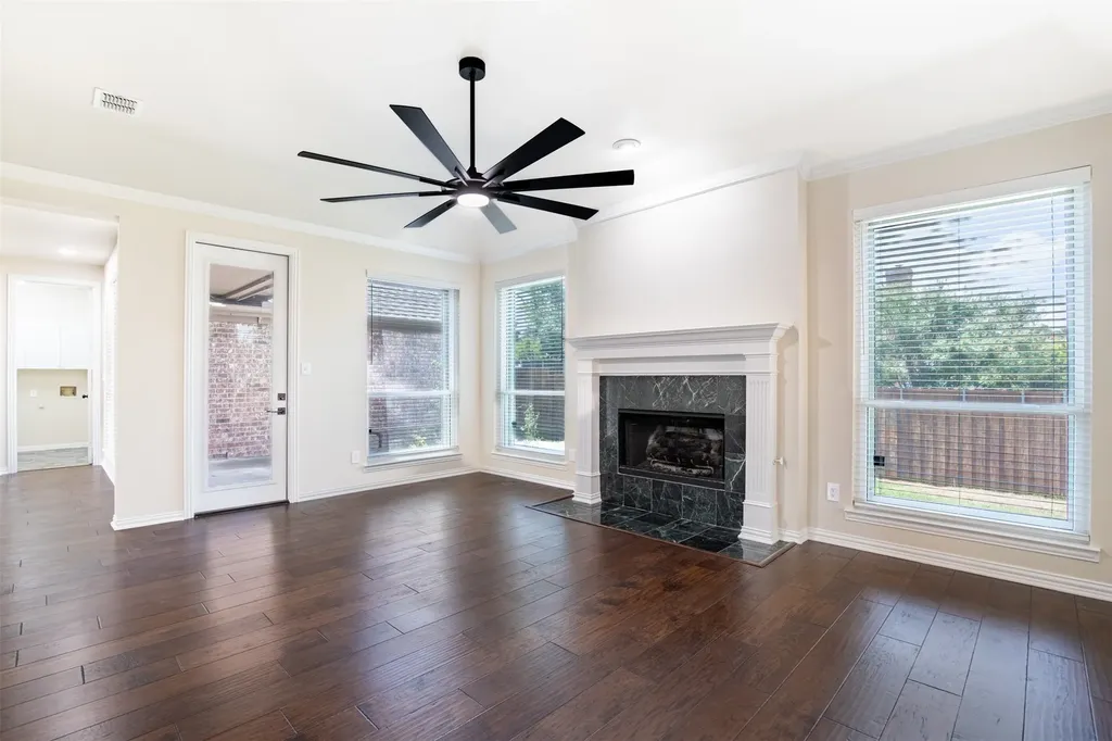 1405 Faringdon Drive Plano TX 75075