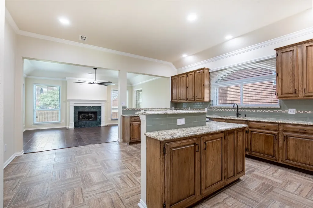 1405 Faringdon Drive Plano TX 75075