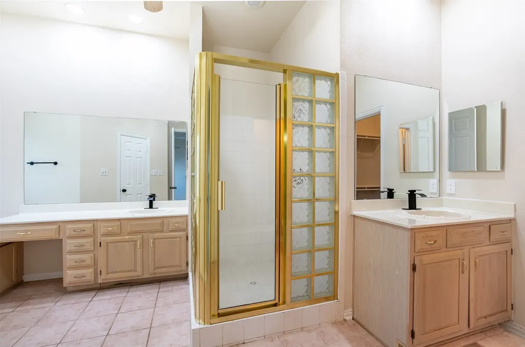 1405 Faringdon Drive Plano TX 75075