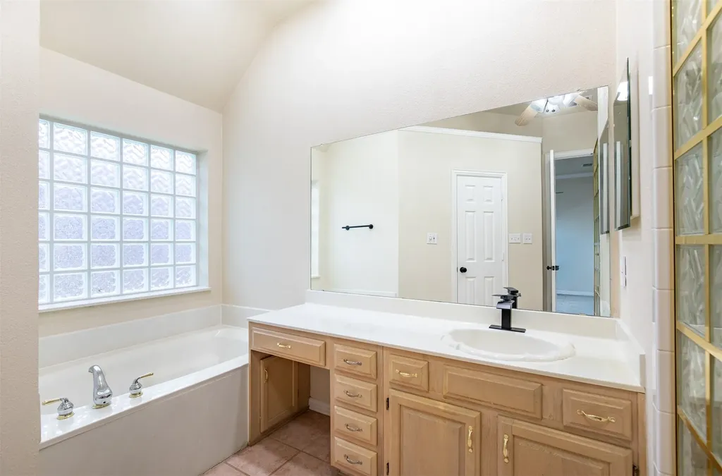 1405 Faringdon Drive Plano TX 75075