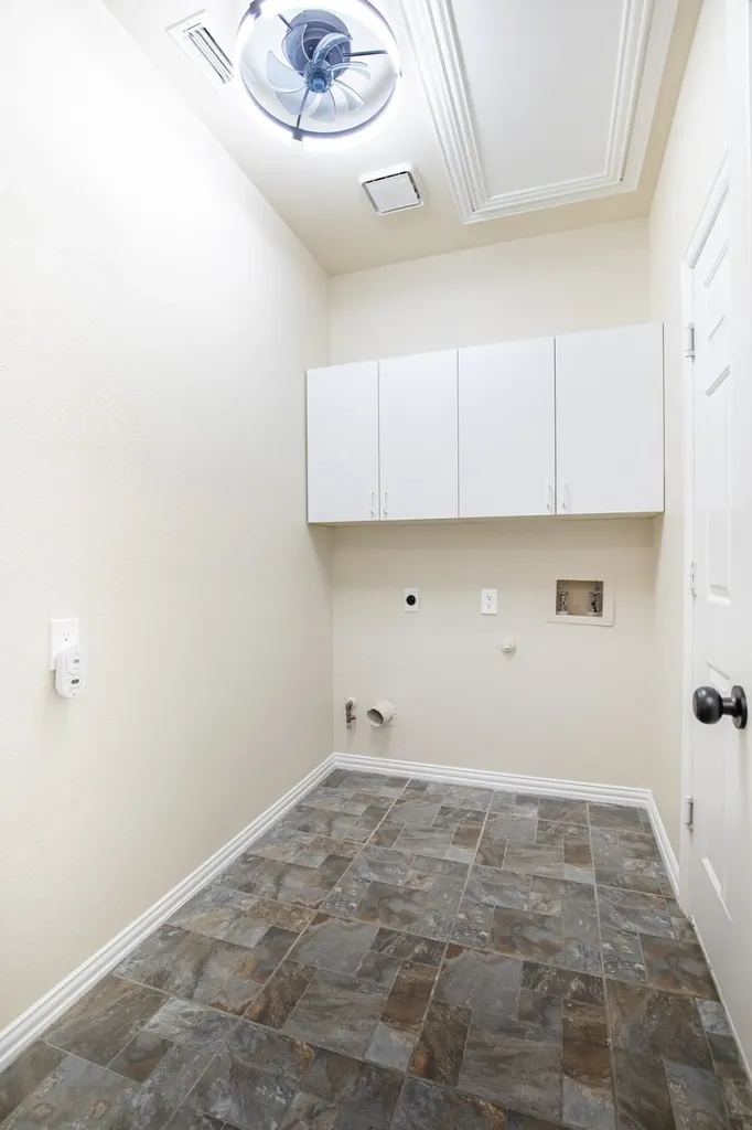 1405 Faringdon Drive Plano TX 75075