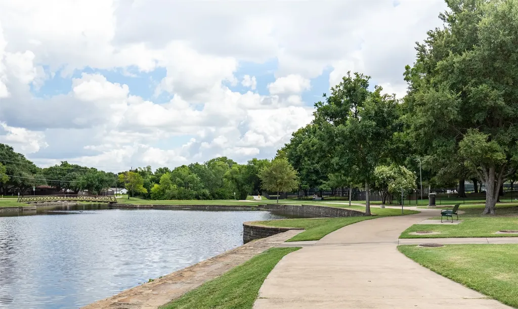1405 Faringdon Drive Plano TX 75075