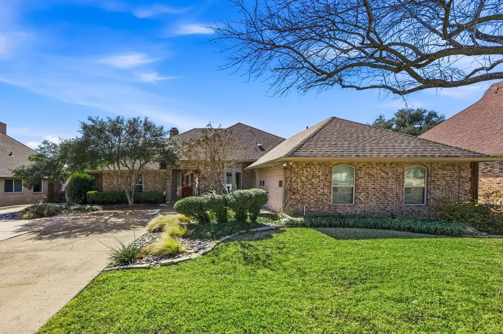 3332 Gatwick Place Farmers Branch TX 75234
