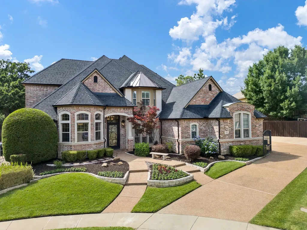 1104 Riverwalk Court Colleyville TX 76034