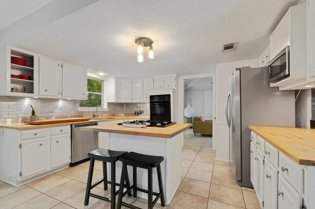3004 Foxboro Drive Richardson TX 75082