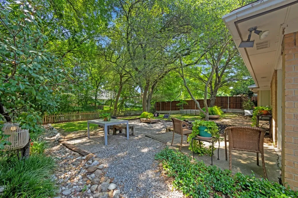3004 Foxboro Drive Richardson TX 75082