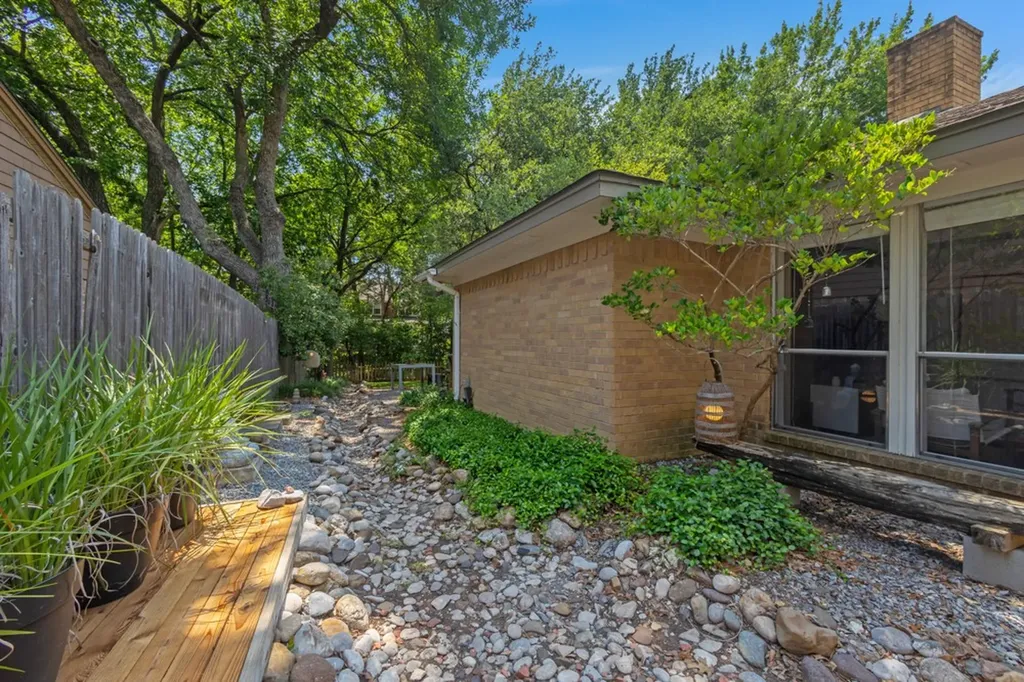 3004 Foxboro Drive Richardson TX 75082