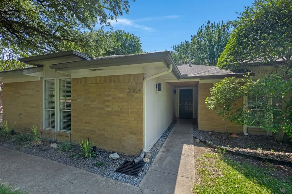 3004 Foxboro Drive Richardson TX 75082