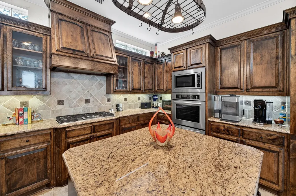 3617 Vineyard Way Farmers Branch TX 75234
