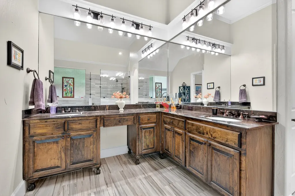 3617 Vineyard Way Farmers Branch TX 75234