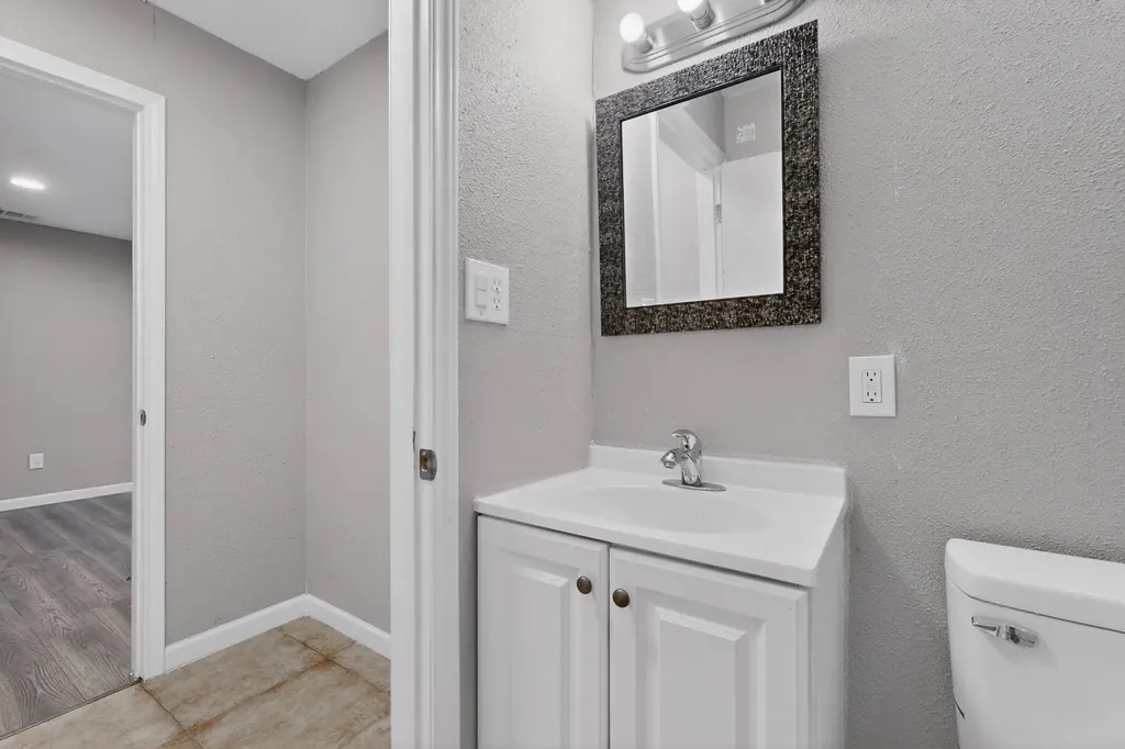 1305-A NW 14th Street Grand Prairie TX 75050