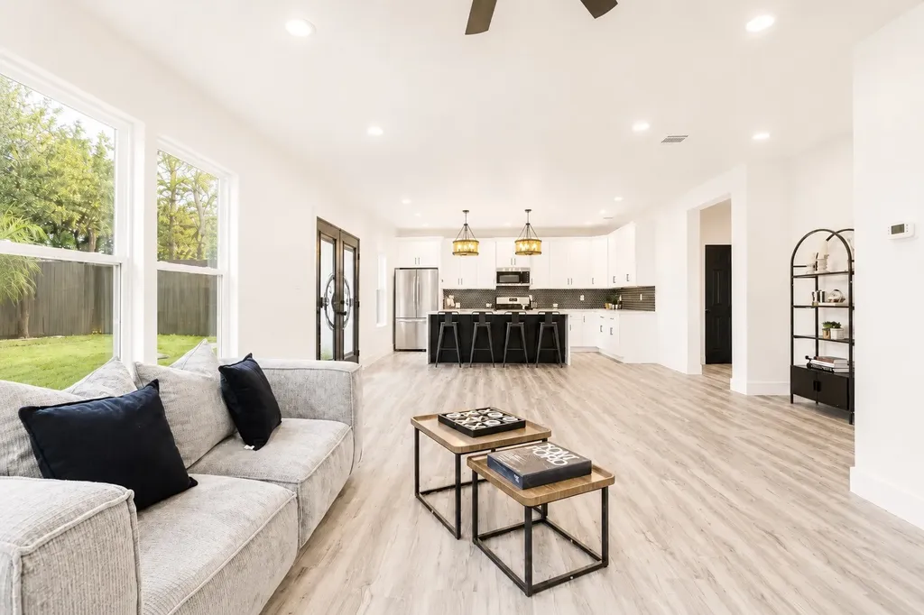3623 Sioux Trail Granbury TX 76048