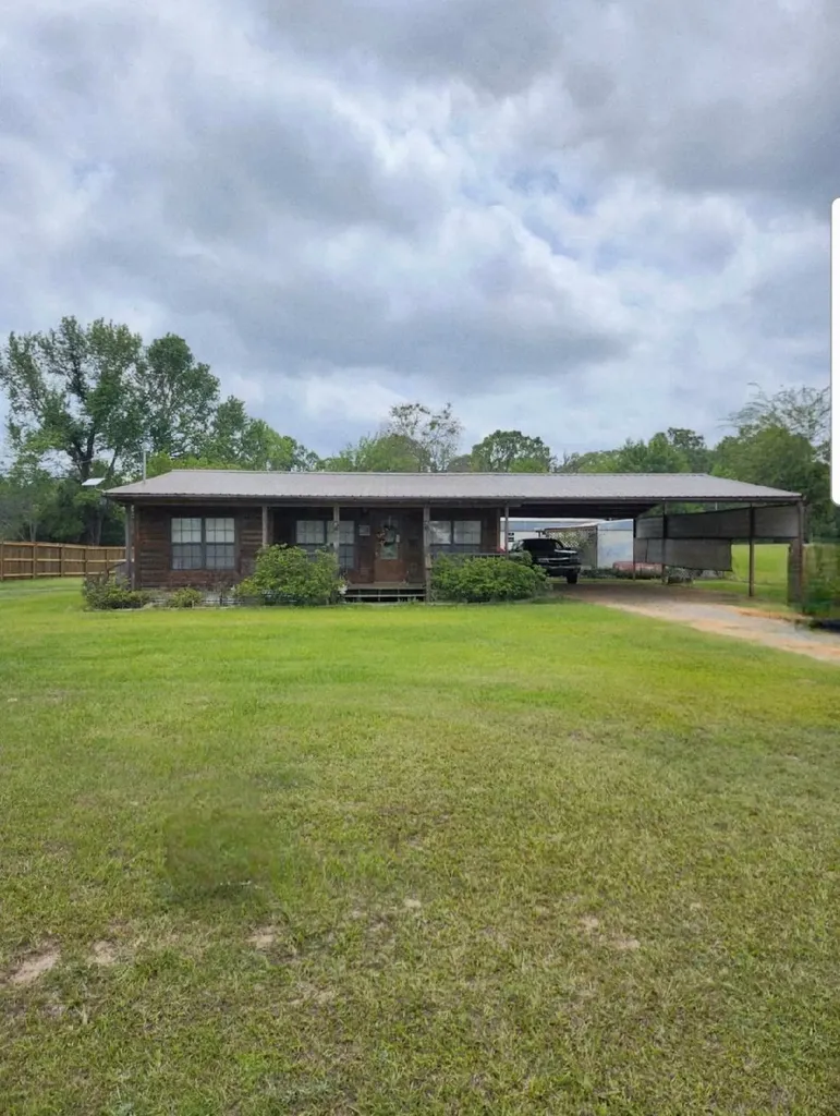211 Holly Springs Church Road Coushatta LA 71019