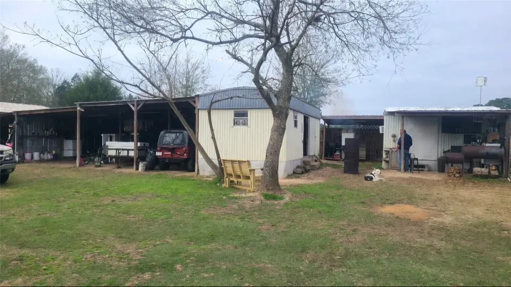 211 Holly Springs Church Road Coushatta LA 71019