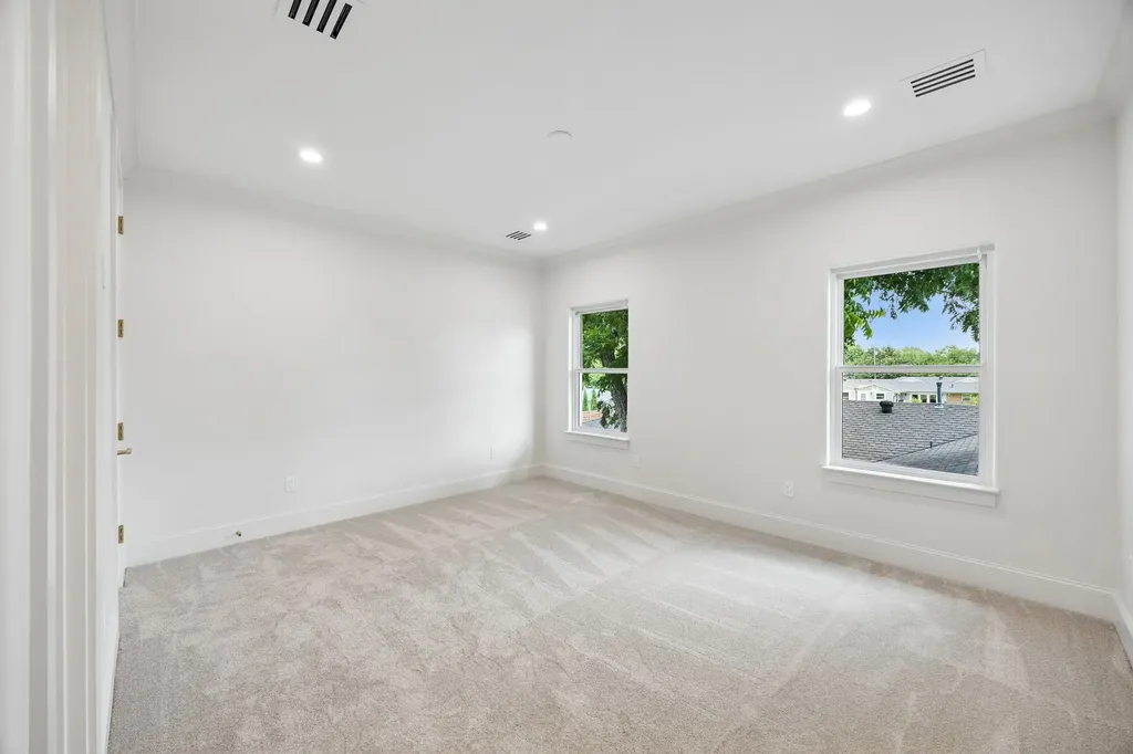9939 Ontario Lane Dallas TX 75220